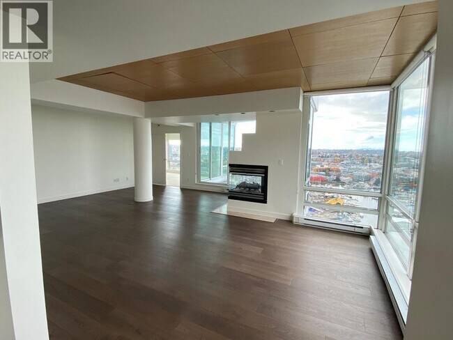 Building Photo - 1500 Hornby St