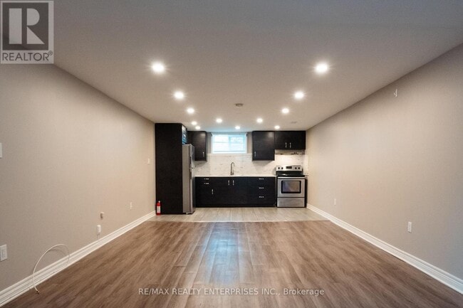 Building Photo - 8 Salmond Ct