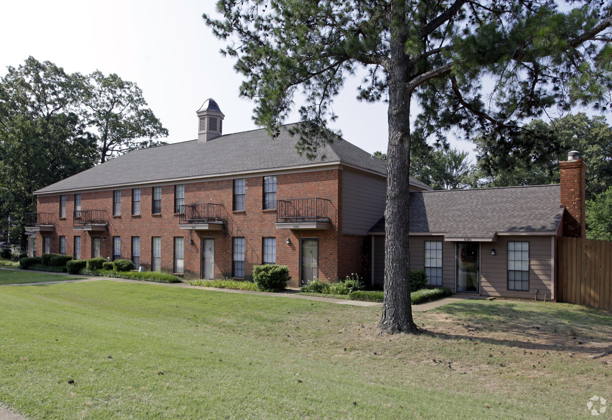 Primary Photo - Fairfax Manor Townhouses