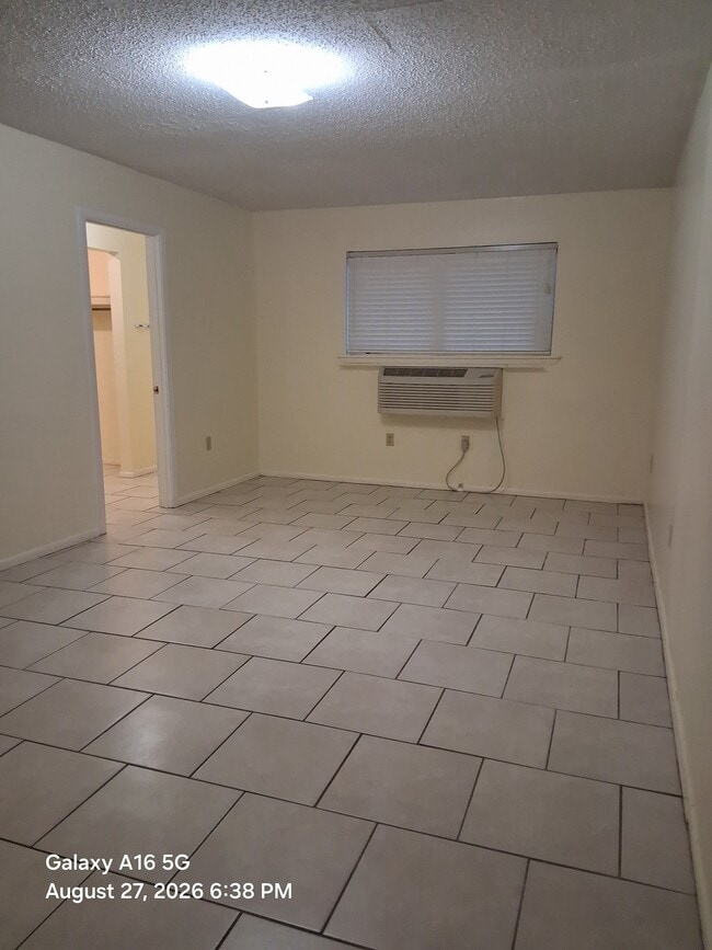 Building Photo - 3139 Addison St