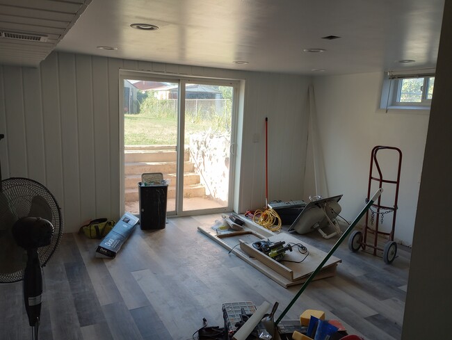 Building Photo - 2255 W 5900 S