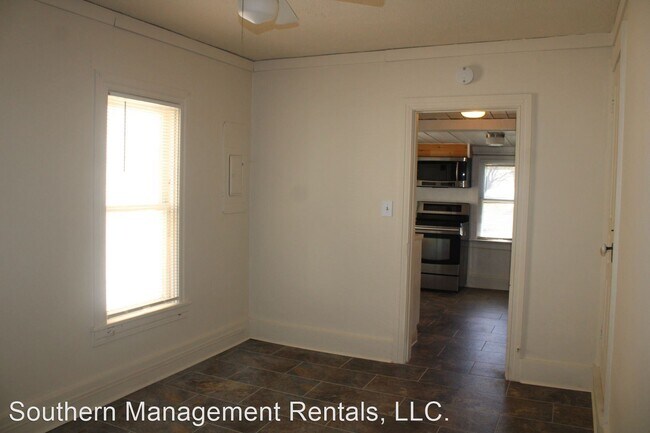 Building Photo - 3 br, 1 bath House - 119 S. Pleasant Ave. ...