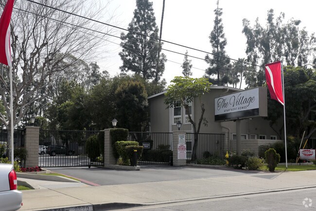 Foto del edificio - Village Apartments