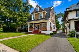 Building Photo - 165 Claremont Ave