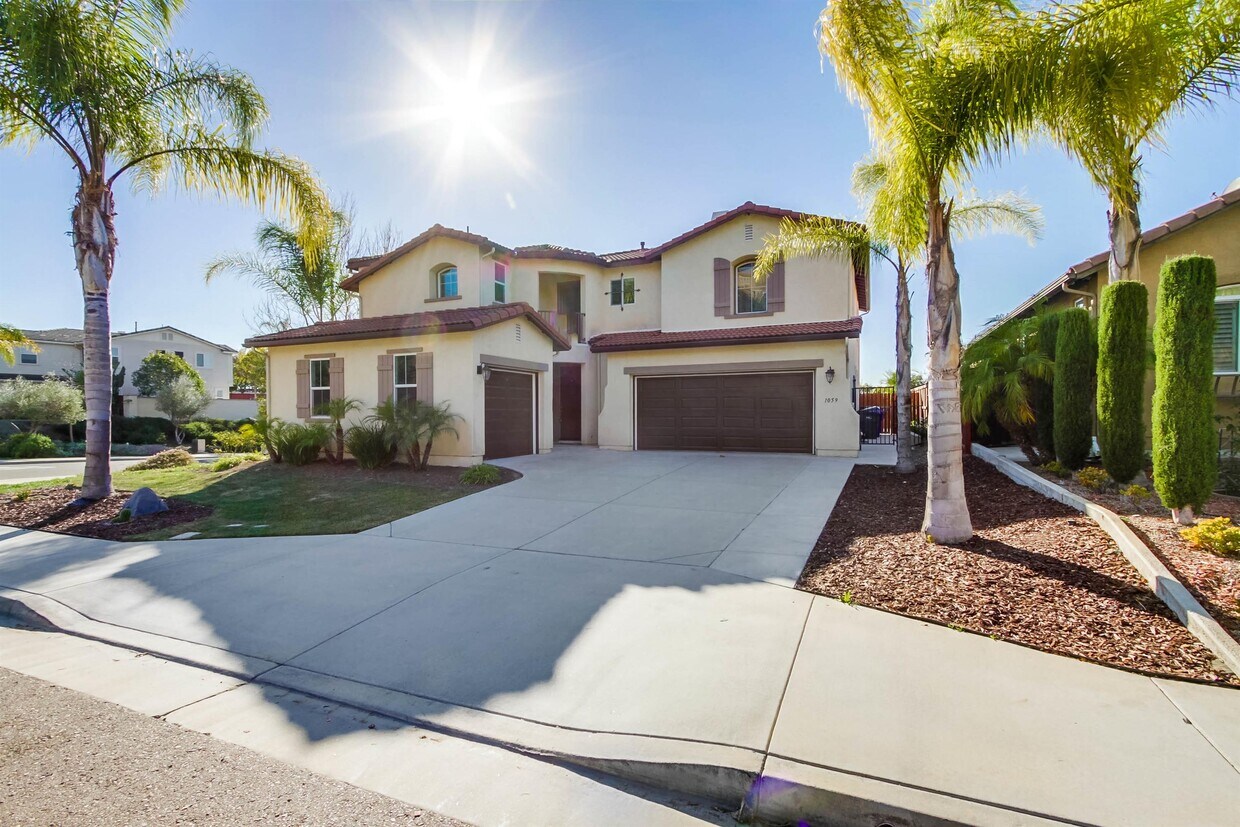 Primary Photo - 1059 Vista Pointe Blvd