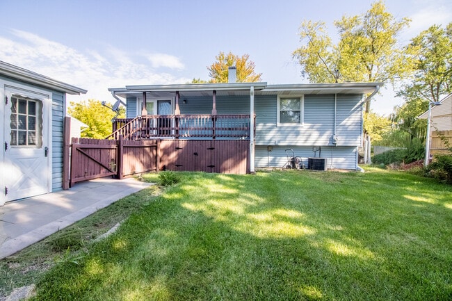 Building Photo - 738 Tinley Dr