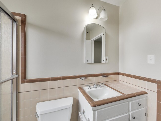 Foto del edificio - 1331 La Playa St