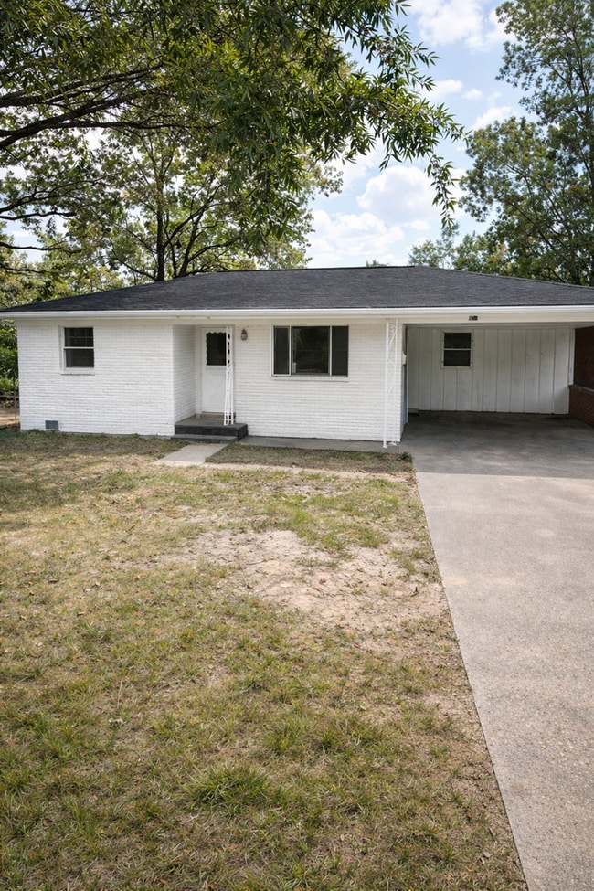 Building Photo - 400 W Scenic Dr