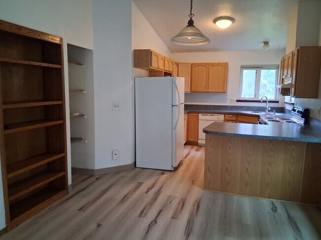 Foto del edificio - 8340 Nadine St