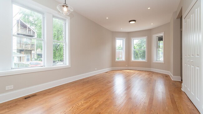 Foto del edificio - 1840 N St Louis Ave