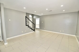 Building Photo - 7423 Edgecraft Dr