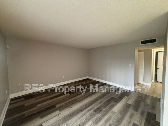 Foto del edificio - 4703 S Texas Ave