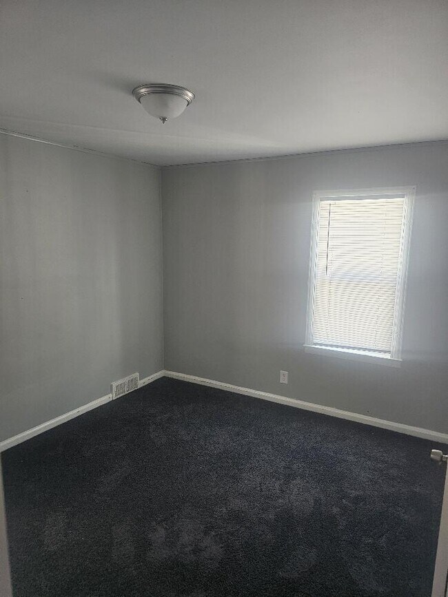 Foto del edificio - 19986 Mitchell St