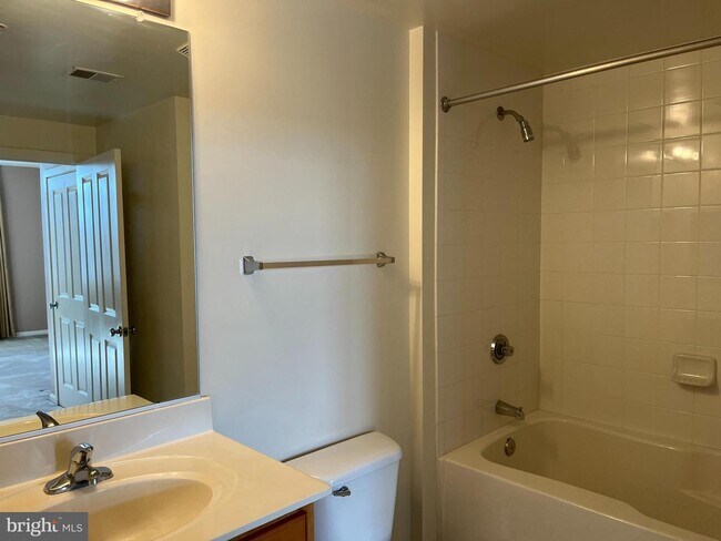 Building Photo - 4480 Market Commons Dr