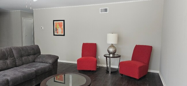 Foto del edificio - 5920 E 23rd St