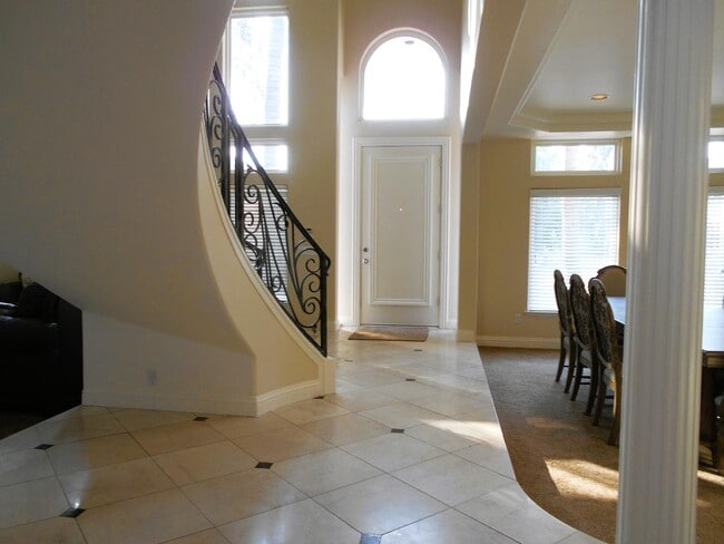 Foto del edificio - 7210 N Michelle Ave