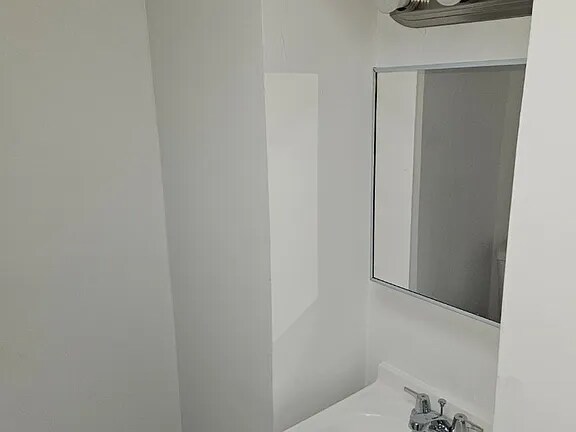 Foto del edificio - 5555 Crowson St