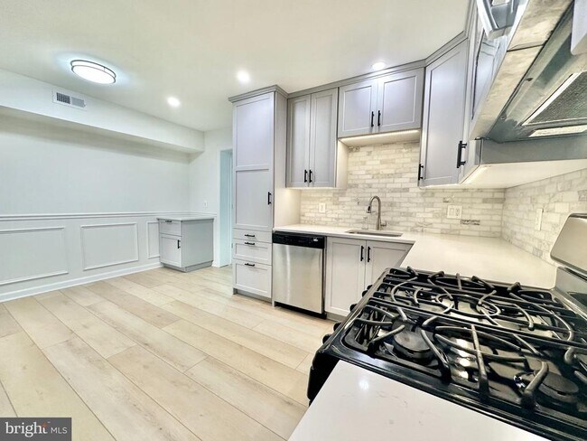 Foto del edificio - 1010 Bashford Ln