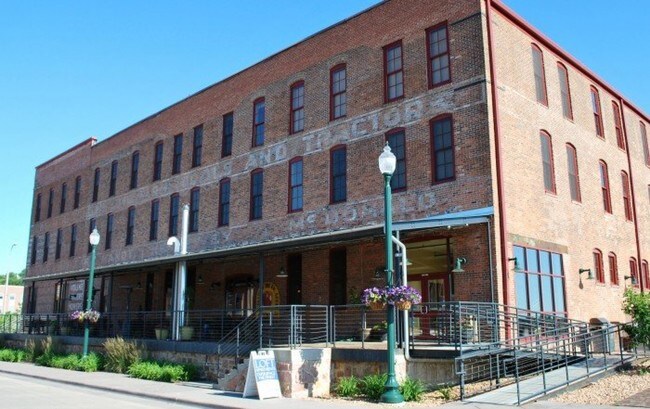 Larson Square Lofts Apartments Sioux Falls Sd Primary Photo Larson Square Lofts