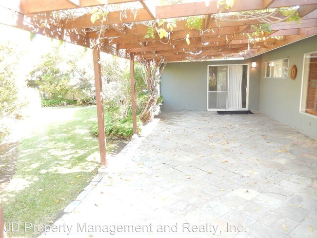 Building Photo - 4 br, 2 bath House - 31 Ocean Ct.
