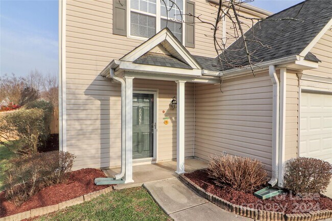 Building Photo - 6022 Leawood Run Ct