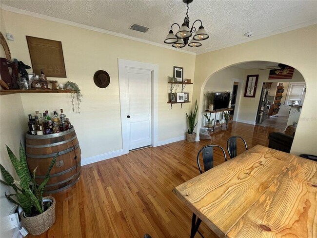 Foto del edificio - 6419 S Englewood Ave