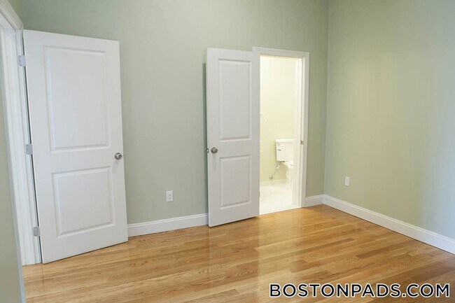 Foto del edificio - 409 Dudley St