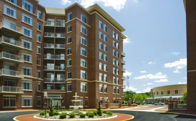 Primary Photo - Elan: Great Luxury Condo at East Market! W...