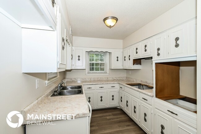 Building Photo - 820 Canterbury Cove