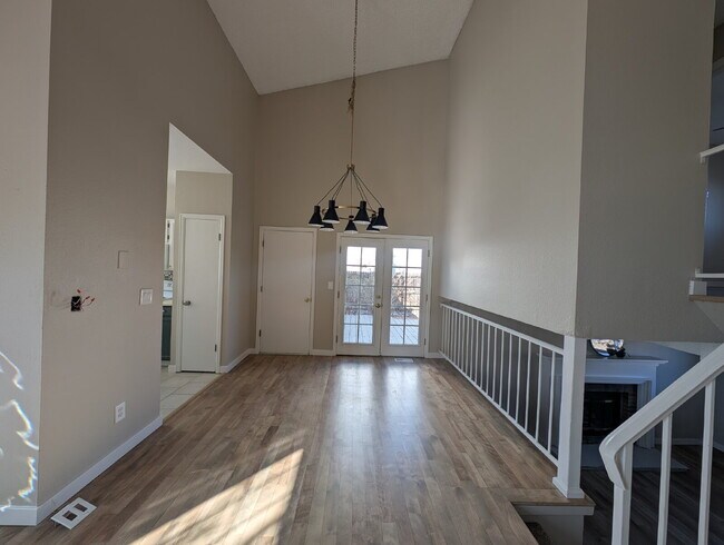 Foto del edificio - Charming 3-Bed, 2-Bath Home for Rent in Aurora – Backs to Open Space!