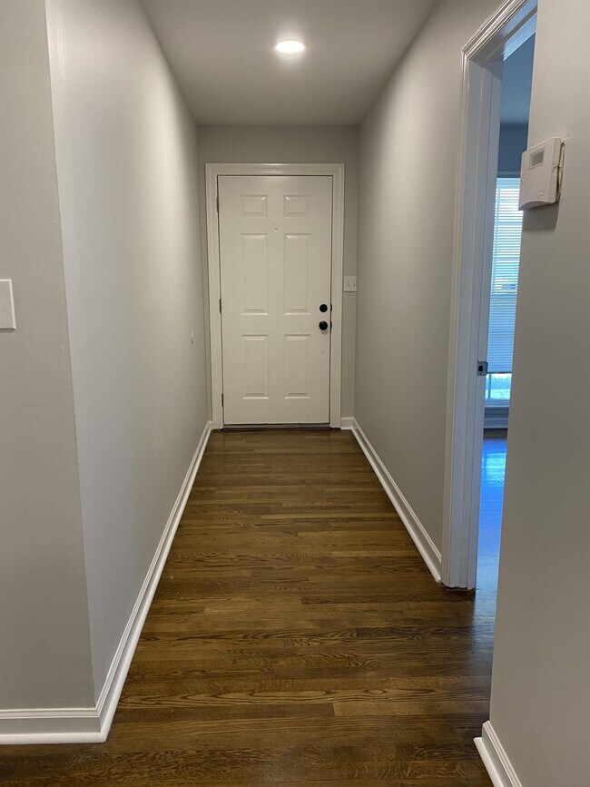 Foto del edificio - 2211 Linde St NW