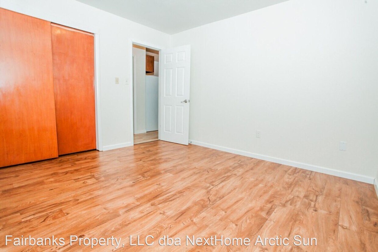 Primary Photo - 535 Ouida Way