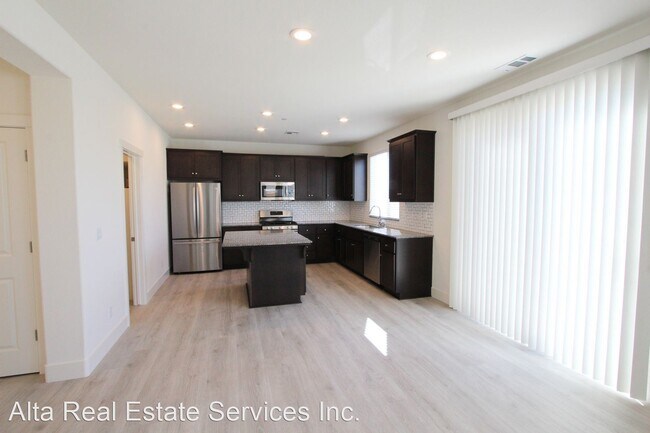 Building Photo - 5 br, 3 bath House - 1859 Felsite Street