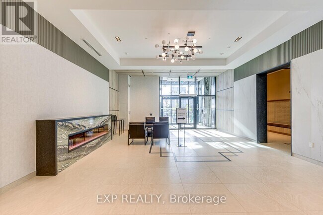 Building Photo - 15 Watergarden Dr
