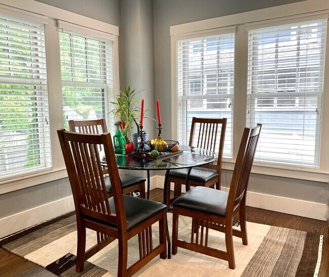 Foto del edificio - 49 Cottage St