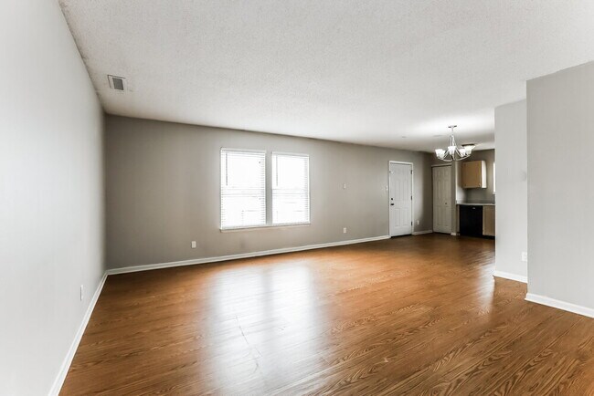 Building Photo - 35 Frostwood Ln