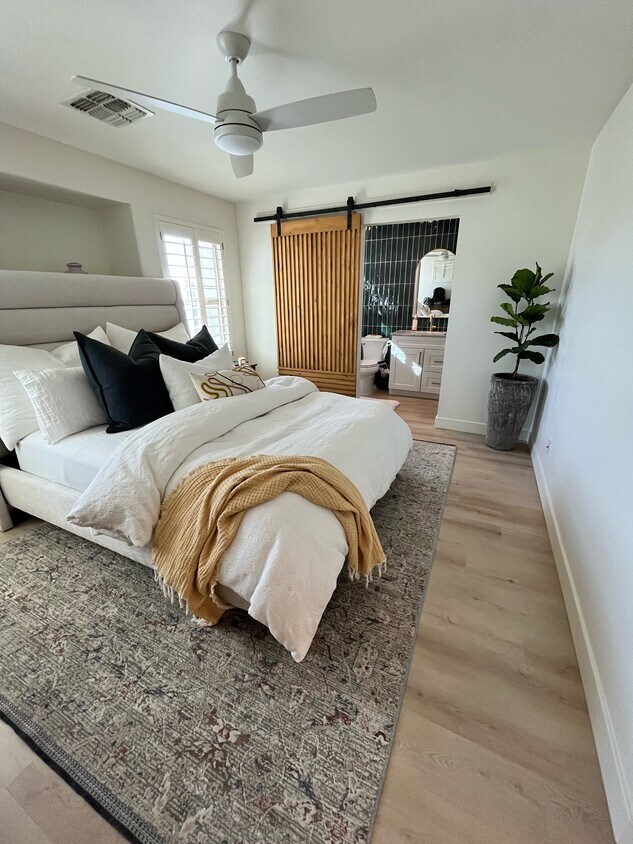 Foto principal - 4387 E Morrow Dr