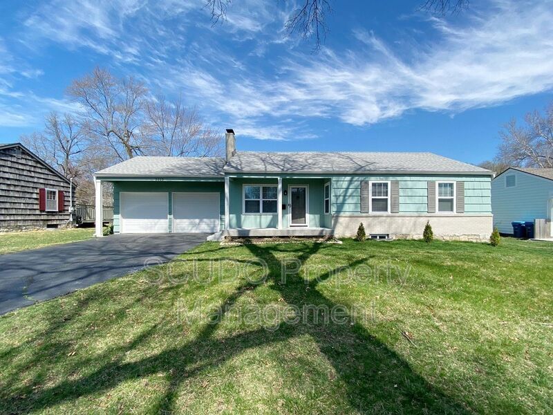 Primary Photo - 5320 W 71st St