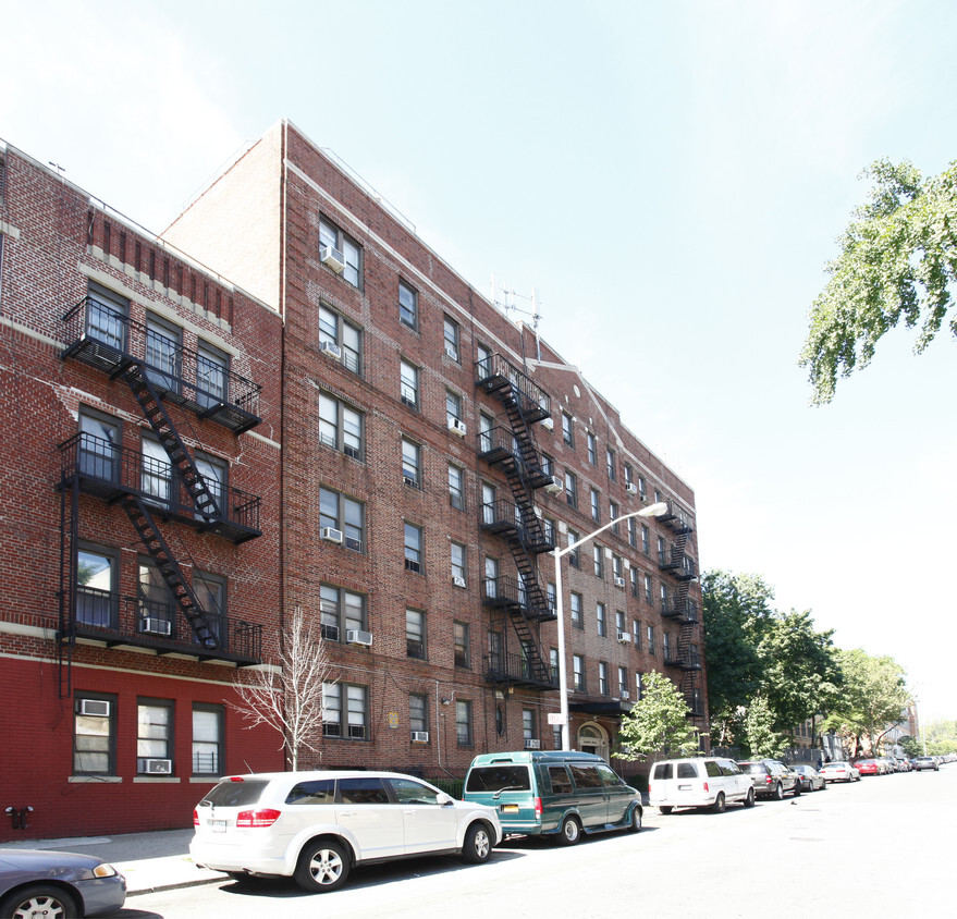 Primary Photo - Mayfair House