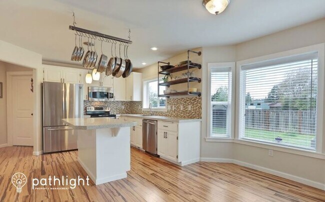 Foto del edificio - 120 10Th Street SW, Puyallup, WA, 98371