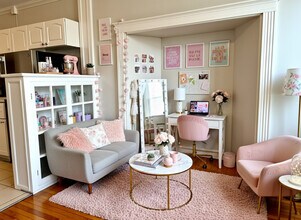 Building Photo - 330 St Paul St