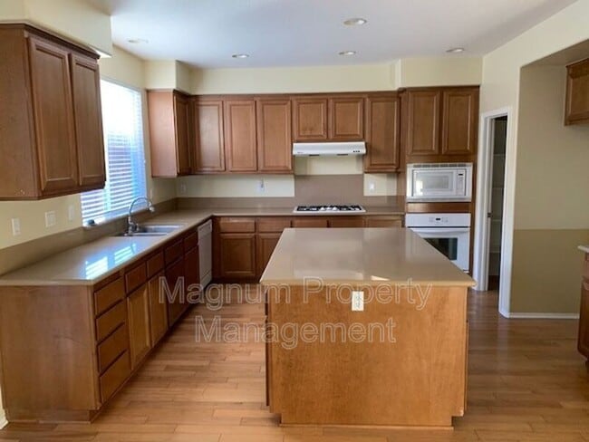 Building Photo - 29675 Ski Ranch St