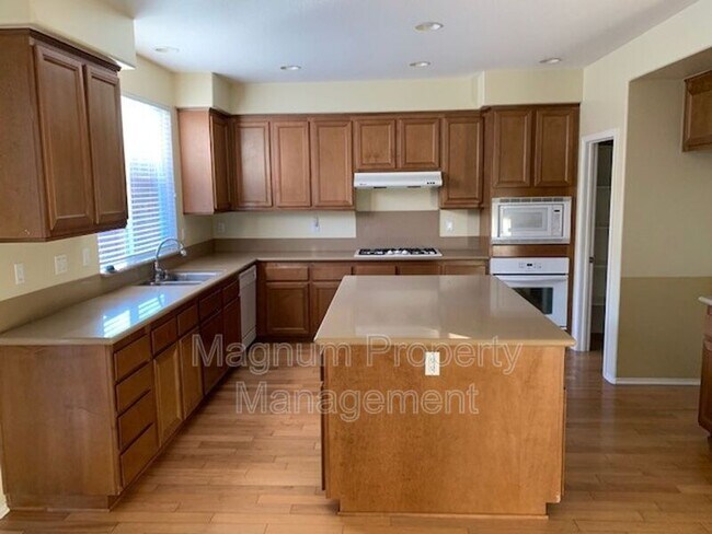 Foto del edificio - 29675 Ski Ranch St