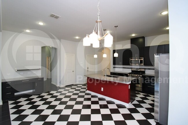 Building Photo - 412 Plumwood Way