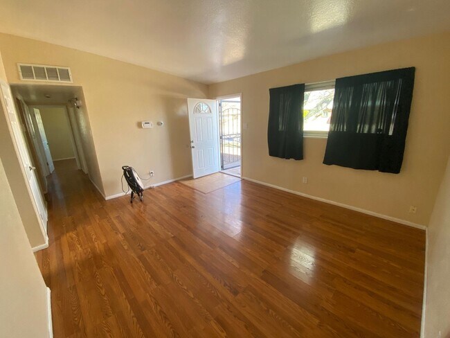 Foto del edificio - Beautiful 3 bedroom