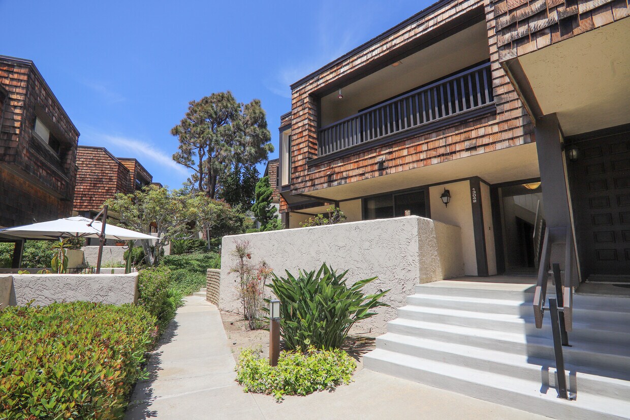 13042 Caminito Del Rocio, Del Mar, CA 92014 Townhouse for Rent in Del