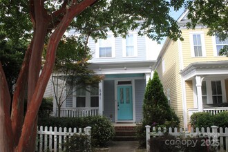 Building Photo - 541 Jetton St