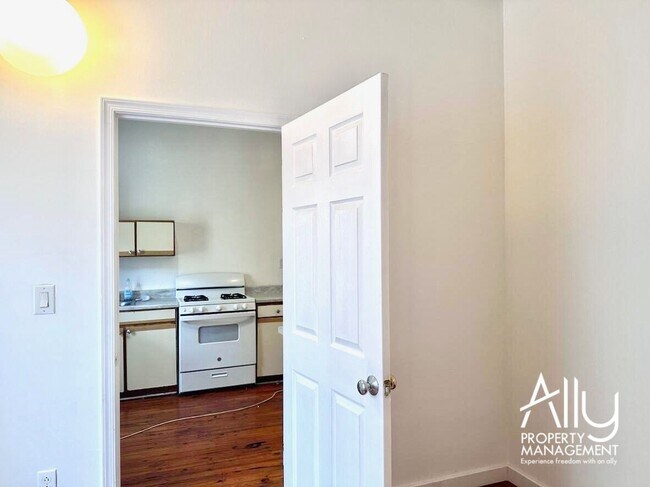 Foto del edificio - 100 Carlton Rd