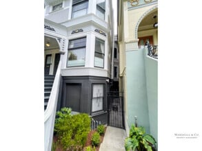 Building Photo - 116 1/2 Lyon St