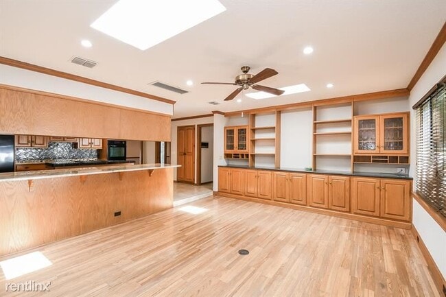 Building Photo - 5 br, 3.5 bath House - 11643 Hidden Hills ...